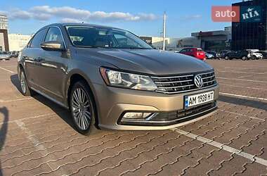 Седан Volkswagen Passat 2015 в Львові