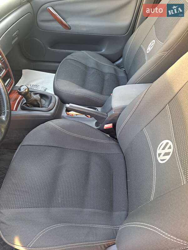 Седан Volkswagen Passat 2005 в Стрые