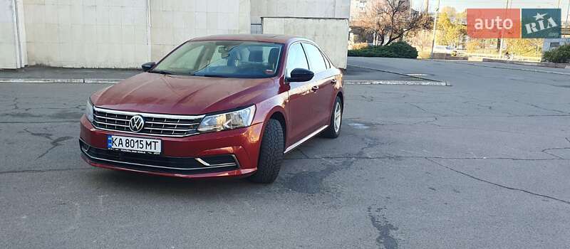 Седан Volkswagen Passat 2017 в 
