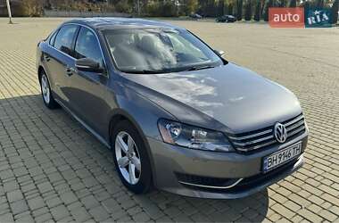 Седан Volkswagen Passat 2013 в Одессе