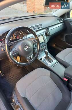 Универсал Volkswagen Passat 2012 в Ильинцах