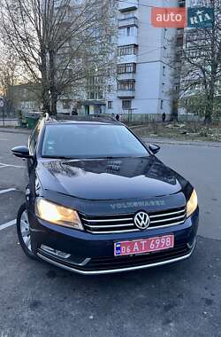 Универсал Volkswagen Passat 2011 в Житомире