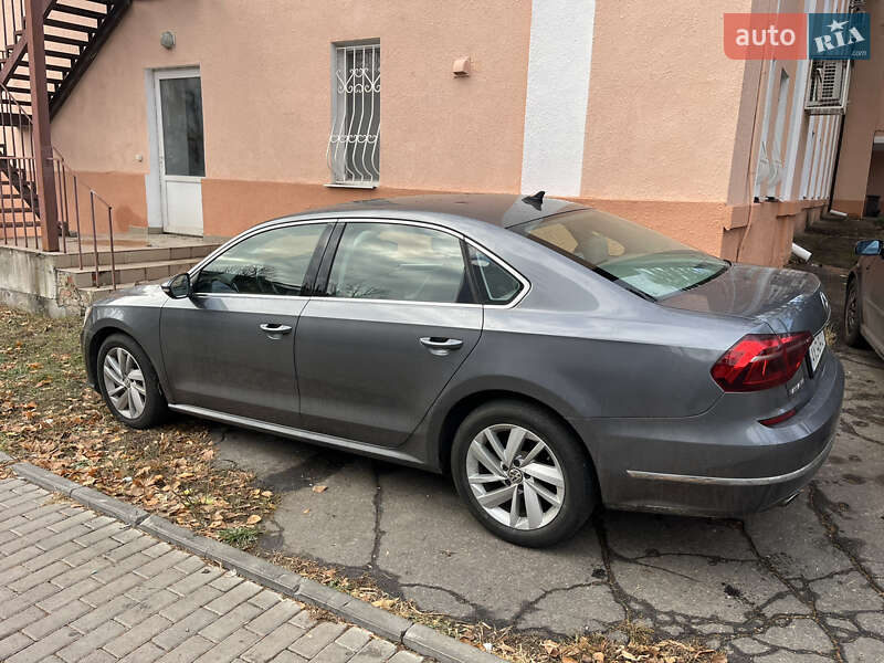 Седан Volkswagen Passat 2017 в Харькове