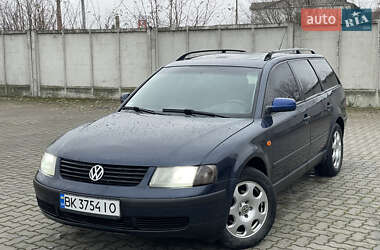 Универсал Volkswagen Passat 1998 в Сарнах