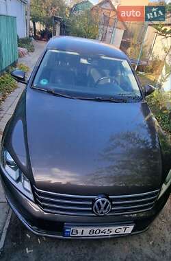 Седан Volkswagen Passat 2013 в Полтаві