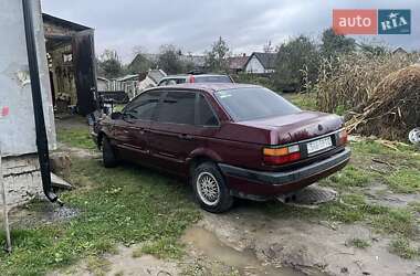 Седан Volkswagen Passat 1991 в Золочеве