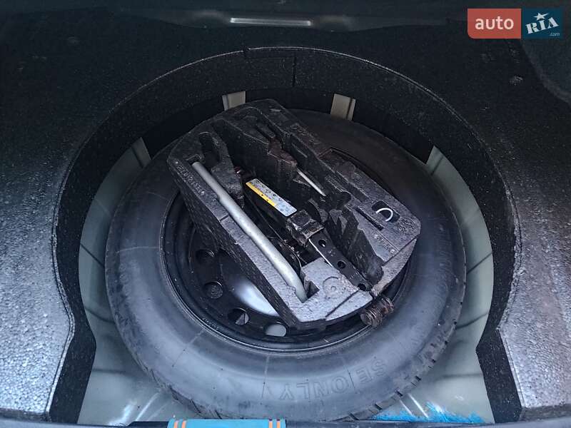 Седан Volkswagen Passat 2013 в Павлограді