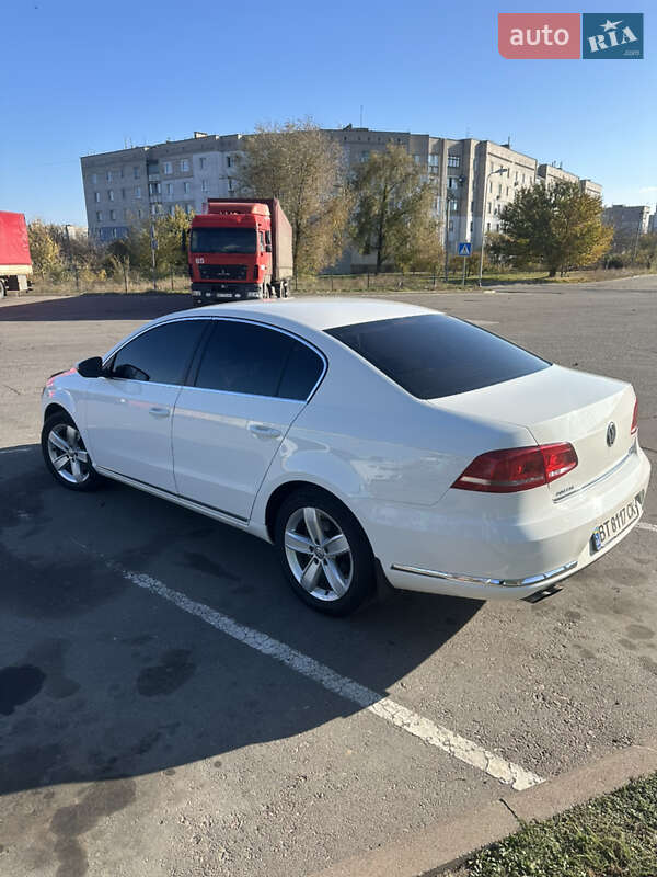 Седан Volkswagen Passat 2011 в Херсоні