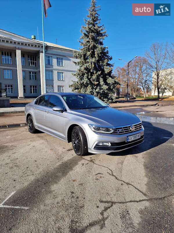 Седан Volkswagen Passat 2018 в Житомире