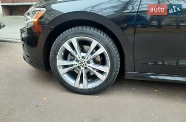 Седан Volkswagen Passat 2020 в Славутиче