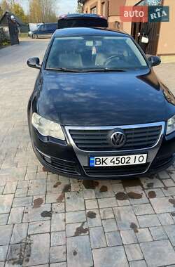 Седан Volkswagen Passat 2007 в Сарнах