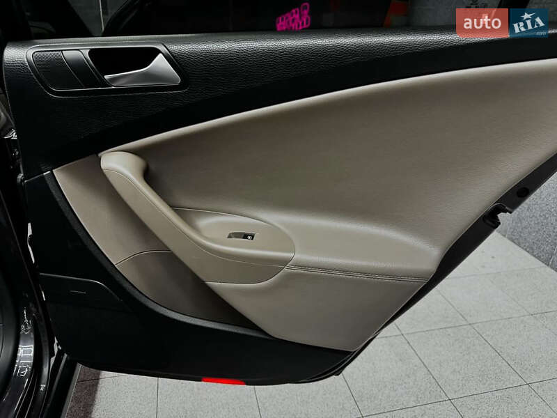 Седан Volkswagen Passat 2008 в Краснограде