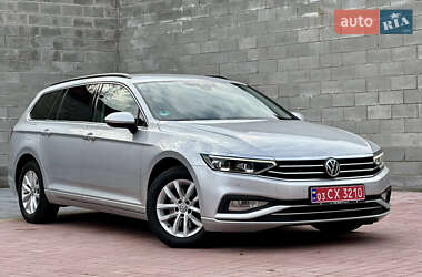 Универсал Volkswagen Passat 2020 в Ровно