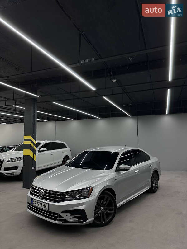 Седан Volkswagen Passat 2016 в Кропивницькому
