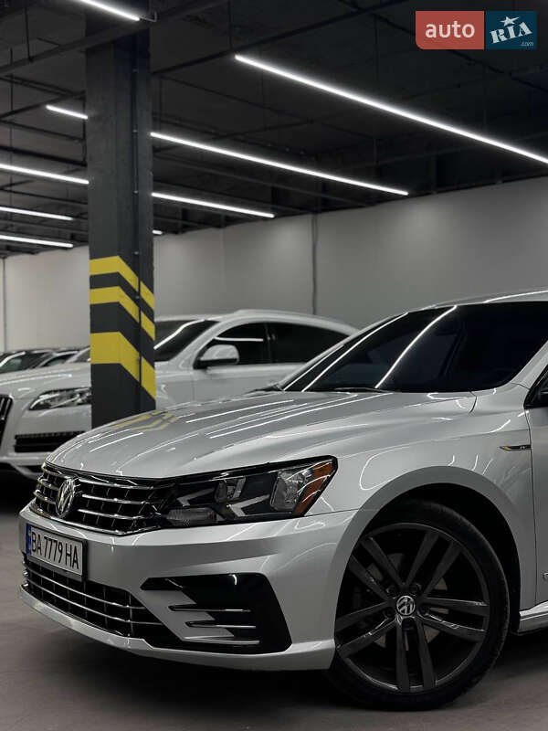 Седан Volkswagen Passat 2016 в Кропивницькому