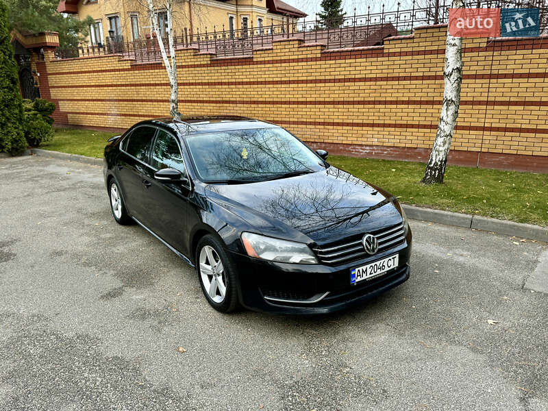 Седан Volkswagen Passat 2013 в Киеве