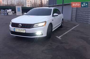 Седан Volkswagen Passat 2017 в Харкові