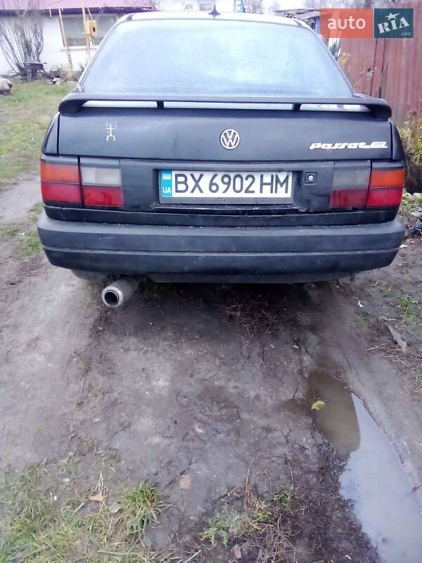Седан Volkswagen Passat 1992 в Хмельницькому