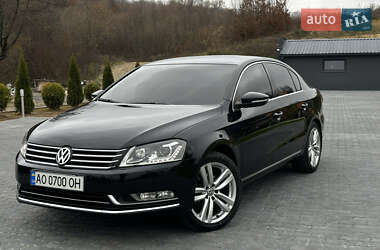 Седан Volkswagen Passat 2011 в Сваляве