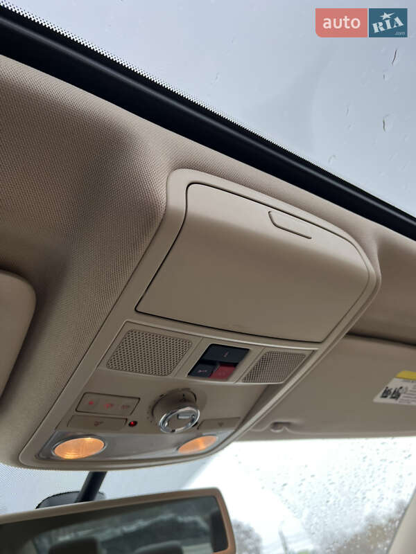 Седан Volkswagen Passat 2014 в Чернівцях