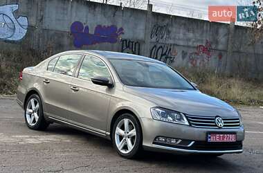 Универсал Volkswagen Passat 2013 в Луцке