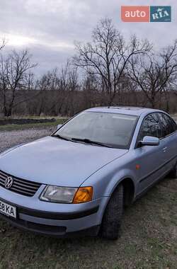 Седан Volkswagen Passat 1997 в Кривом Роге