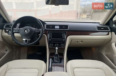 Седан Volkswagen Passat 2012 в Одессе