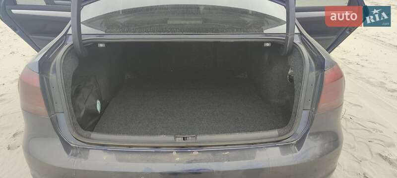 Седан Volkswagen Passat 2013 в Запорожье