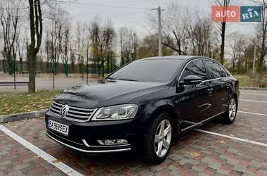 Седан Volkswagen Passat 2012 в Кропивницькому