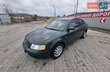 Седан Volkswagen Passat 1999 в Кременце