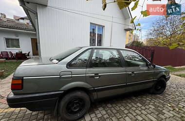 Седан Volkswagen Passat 1989 в Стрые