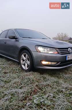 Седан Volkswagen Passat 2012 в Ровно