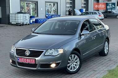 Седан Volkswagen Passat 2006 в Сарнах