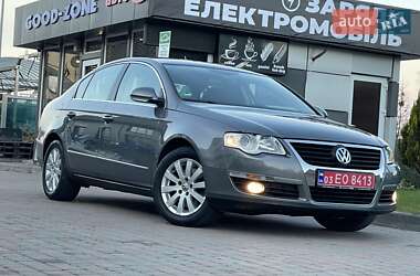 Седан Volkswagen Passat 2006 в Сарнах