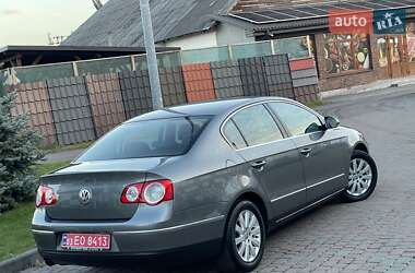 Седан Volkswagen Passat 2006 в Сарнах