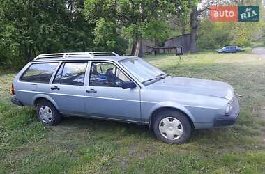 Универсал Volkswagen Passat 1983 в Киеве