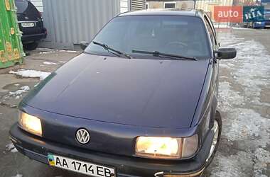 Седан Volkswagen Passat 1989 в Киеве