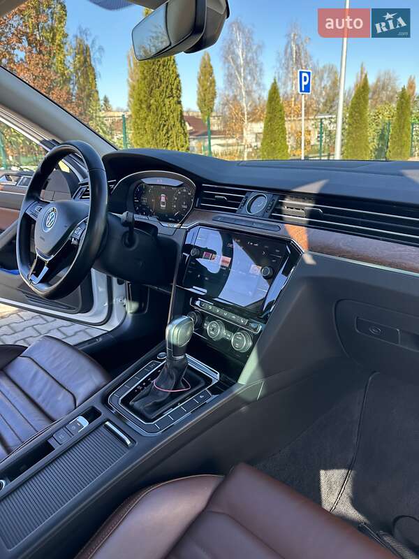 Седан Volkswagen Passat 2018 в Кременчуге