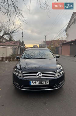 Седан Volkswagen Passat 2013 в Одессе