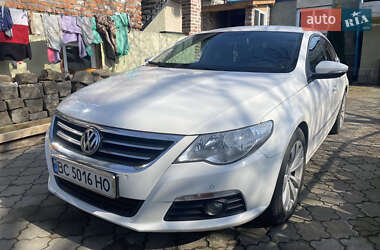 Седан Volkswagen Passat 2011 в Львове