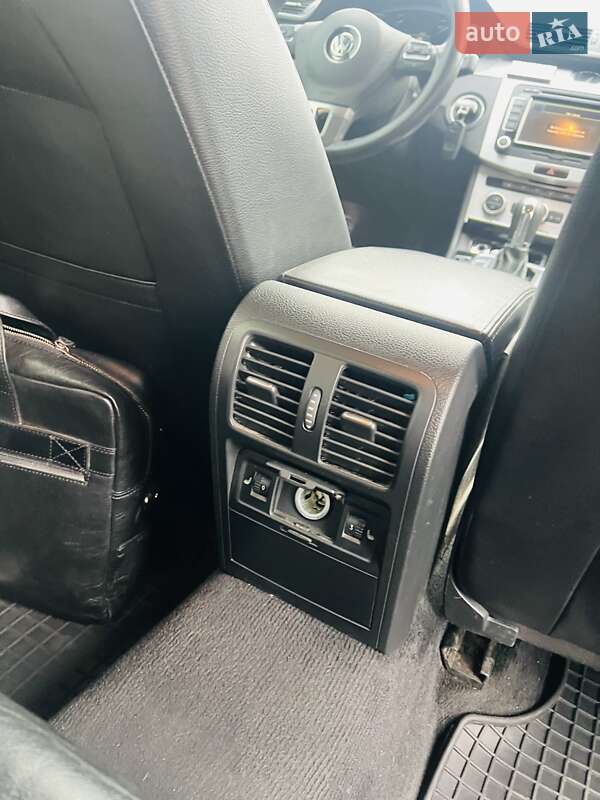 Седан Volkswagen Passat 2014 в Одесі