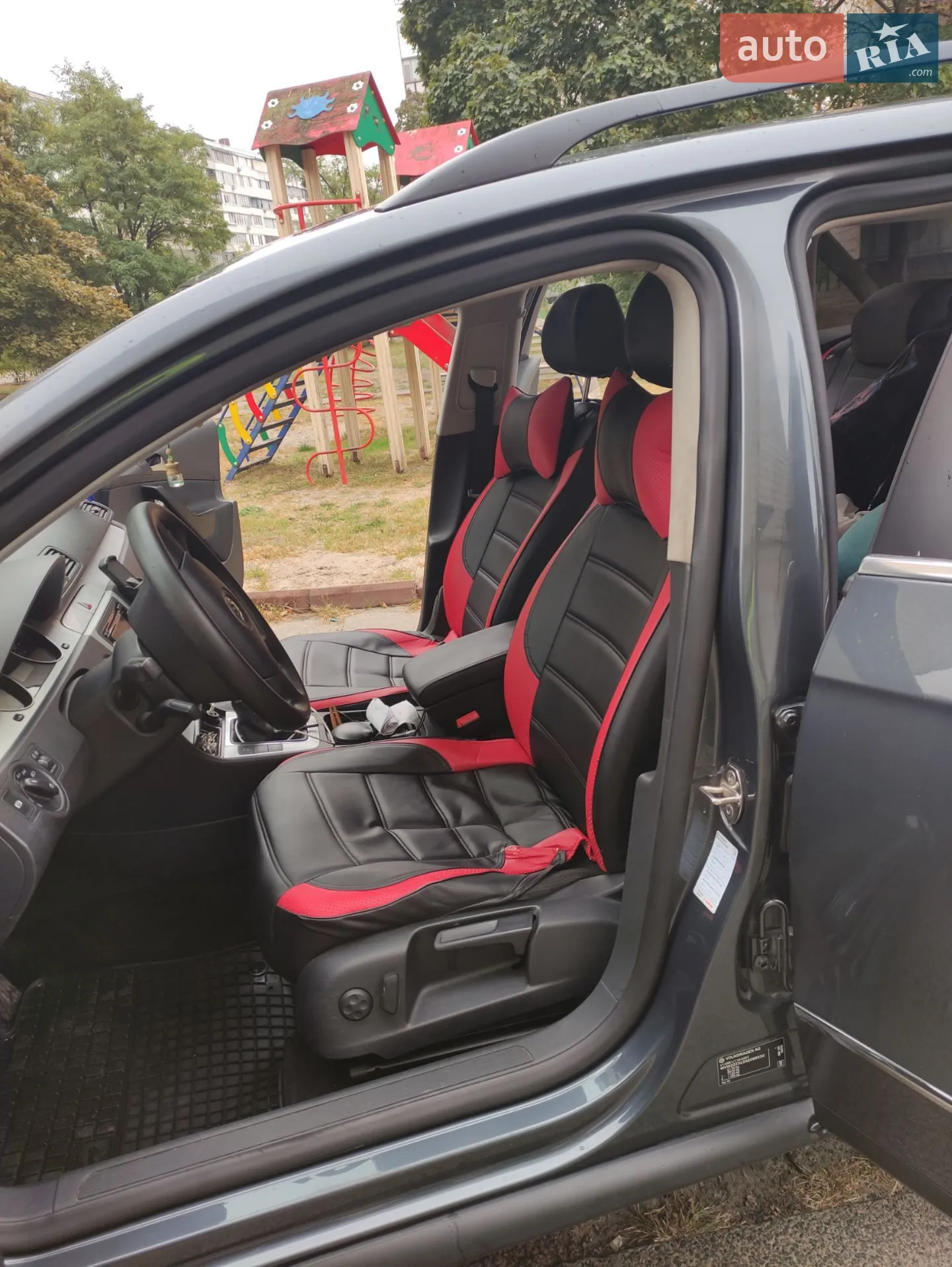 2010 Volkswagen Passat - мініатюра 3