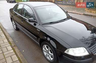 Седан Volkswagen Passat 2001 в Луцьку