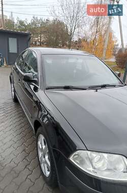 Седан Volkswagen Passat 2001 в Луцьку