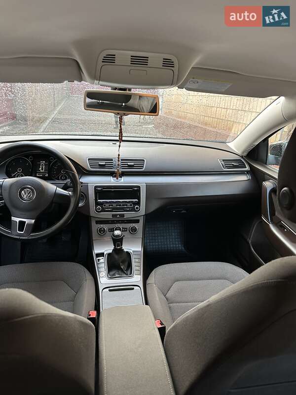 Універсал Volkswagen Passat 2012 в Чорткові