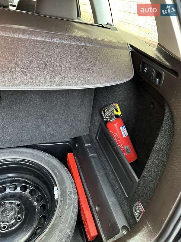 Універсал Volkswagen Passat 2012 в Чорткові