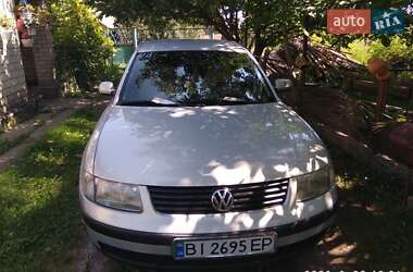 Седан Volkswagen Passat 1998 в Кременчуге