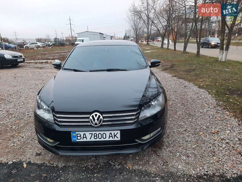 Седан Volkswagen Passat 2014 в Кропивницькому