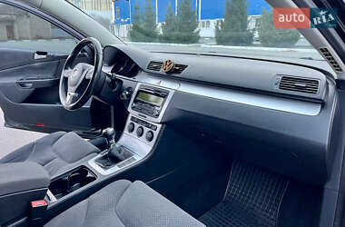 Седан Volkswagen Passat 2009 в Богуславе