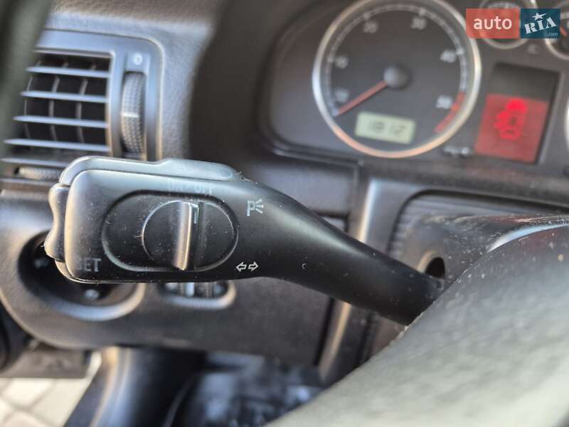 Універсал Volkswagen Passat 2002 в Старокостянтинові